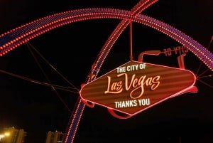 Las Vegas: Vegas After Dark Bus Tour with Free Drink (21+)