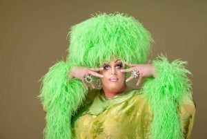Las Vegas Yes, Queen Drag Queen Guided Pub Crawl
