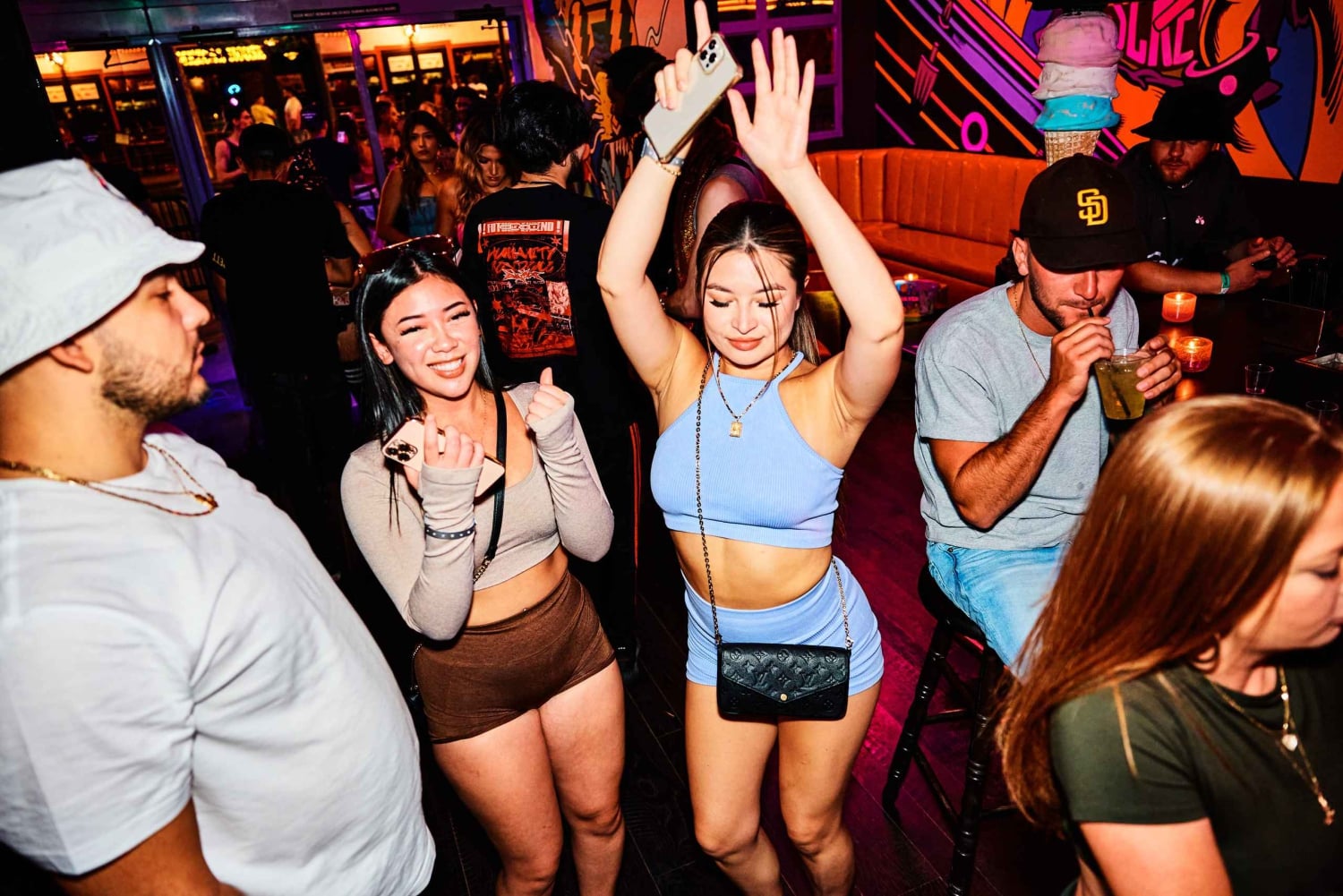 NIGHTOUT Vegas barrunder