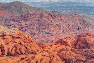 Las Vegas: Excursión en helicóptero por Red Rock Canyon y Vegas Strip