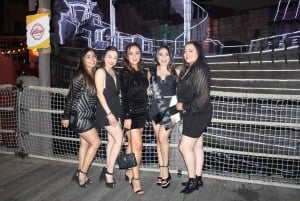 Tour privado de 2 horas en limusina por Las Vegas con champán y golosinas de Las Vegas