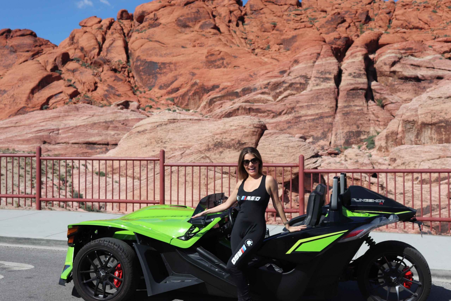 Excursión guiada con tirachinas automático por el Cañón de las Rocas Rojas