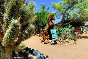 Las Vegas: Red Rock Canyon & Whimsical Cactus Joe's + Lunch
