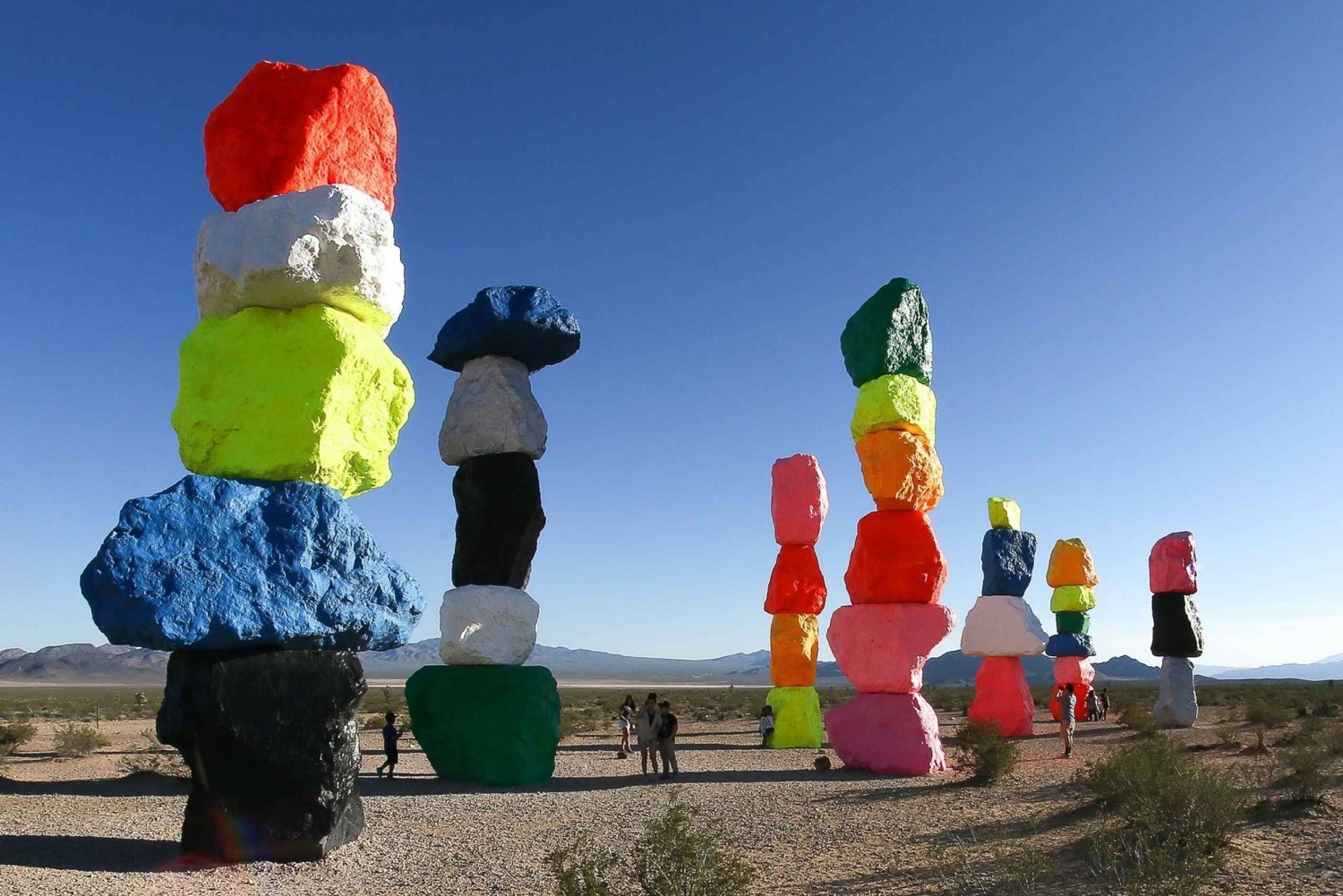 Seven Magic Mountains & Las Vegas Sign - Photoshoot Included