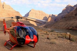 Vegas: Grand Canyon fly-, helikopter- og båttur i Grand Canyon