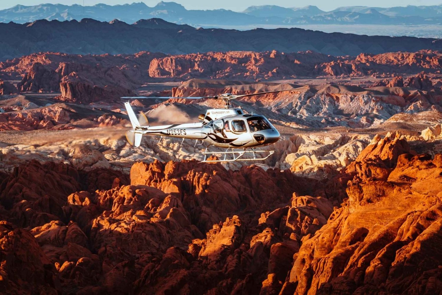 Las Vegas : Tour du Grand Canyon en hélicoptère et atterrissage dans la vallée de feu