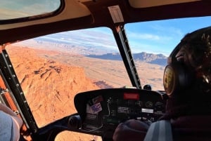 Las Vegas: Grand Canyon Heli Tour und Valley of Fire Landing