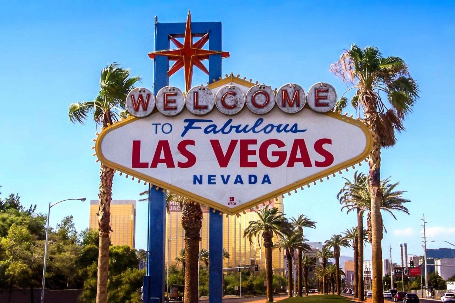 Vegas: Ildens dal, De syv magiske bjerge, Las Vegas-skiltet