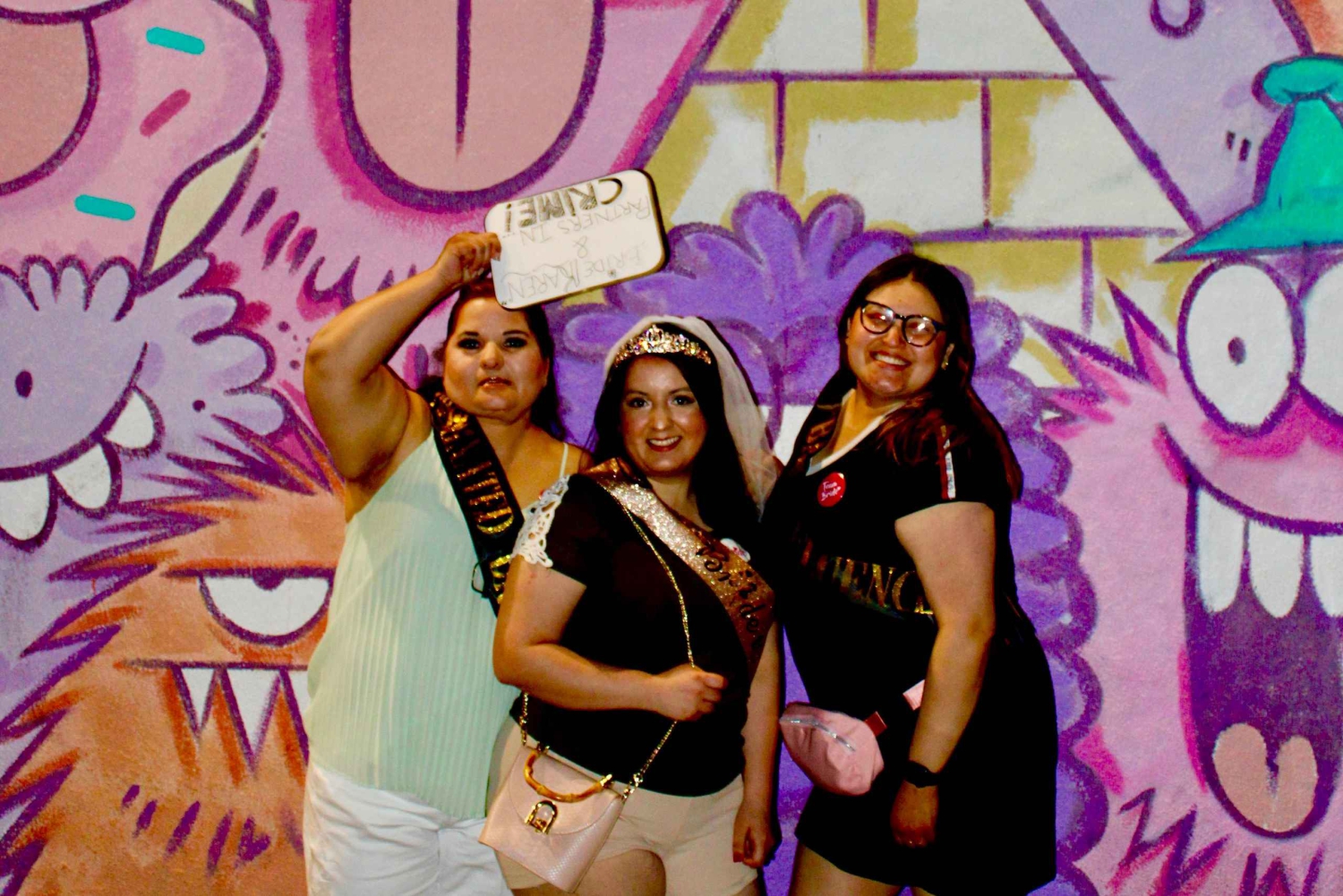 Underlig, sprø Fremont Bar-opplevelse med cocktailer og bilder