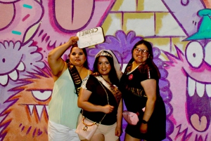 Underlig, sprø Fremont Bar-opplevelse med cocktailer og bilder