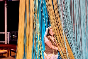 Underlig, sprø Fremont Bar-opplevelse med cocktailer og bilder