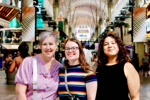 Underlig, sprø Fremont Bar-opplevelse med cocktailer og bilder