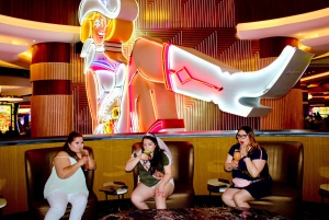 Underlig, sprø Fremont Bar-opplevelse med cocktailer og bilder