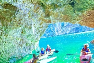 Willow Beach: 5 zatoczek i 2 jaskinie Wycieczka kajakowa do Emerald Cave