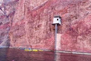 Willow Beach: 5 zatoczek i 2 jaskinie Wycieczka kajakowa do Emerald Cave