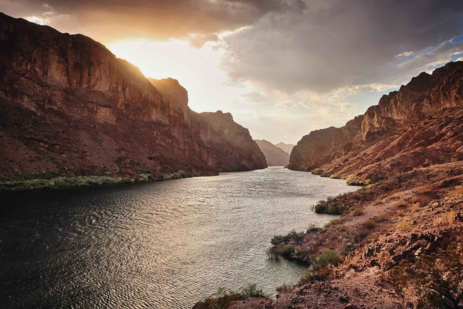 Willow Beach: Emerald Cave Sunset Tour w/ Campfire & Dinner