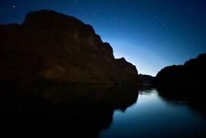 Willow Beach: Emerald Cave Sunset Tour w/ Campfire & Dinner