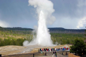 Yellowstone 5 päivän kiertomatka Vegas Lähtö päättyy Salt Lake Cityyn