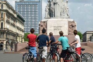 Excursión de 2,5 horas en bicicleta de crucero por Riga