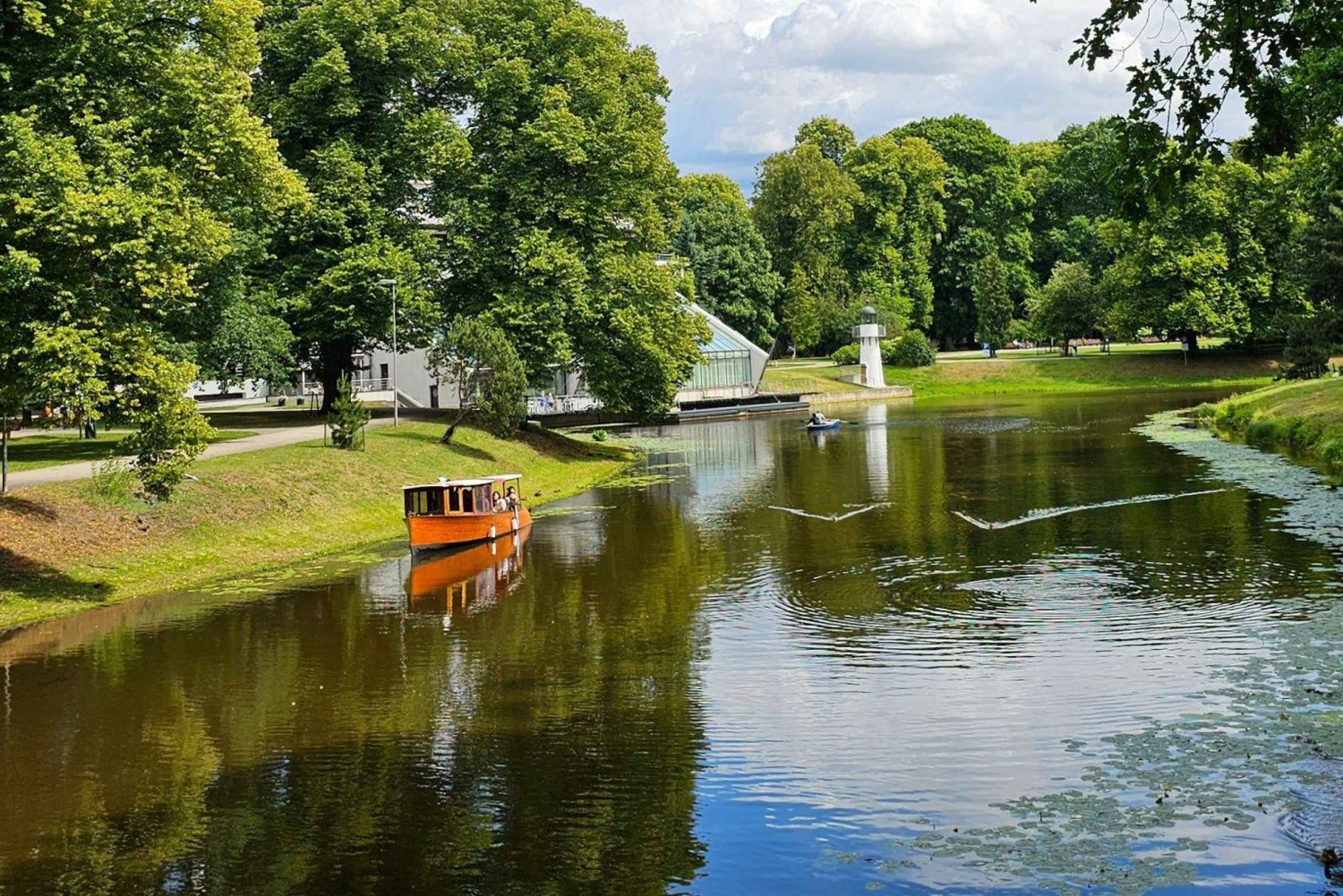 Riga: Boat tour in Canal and Daugava