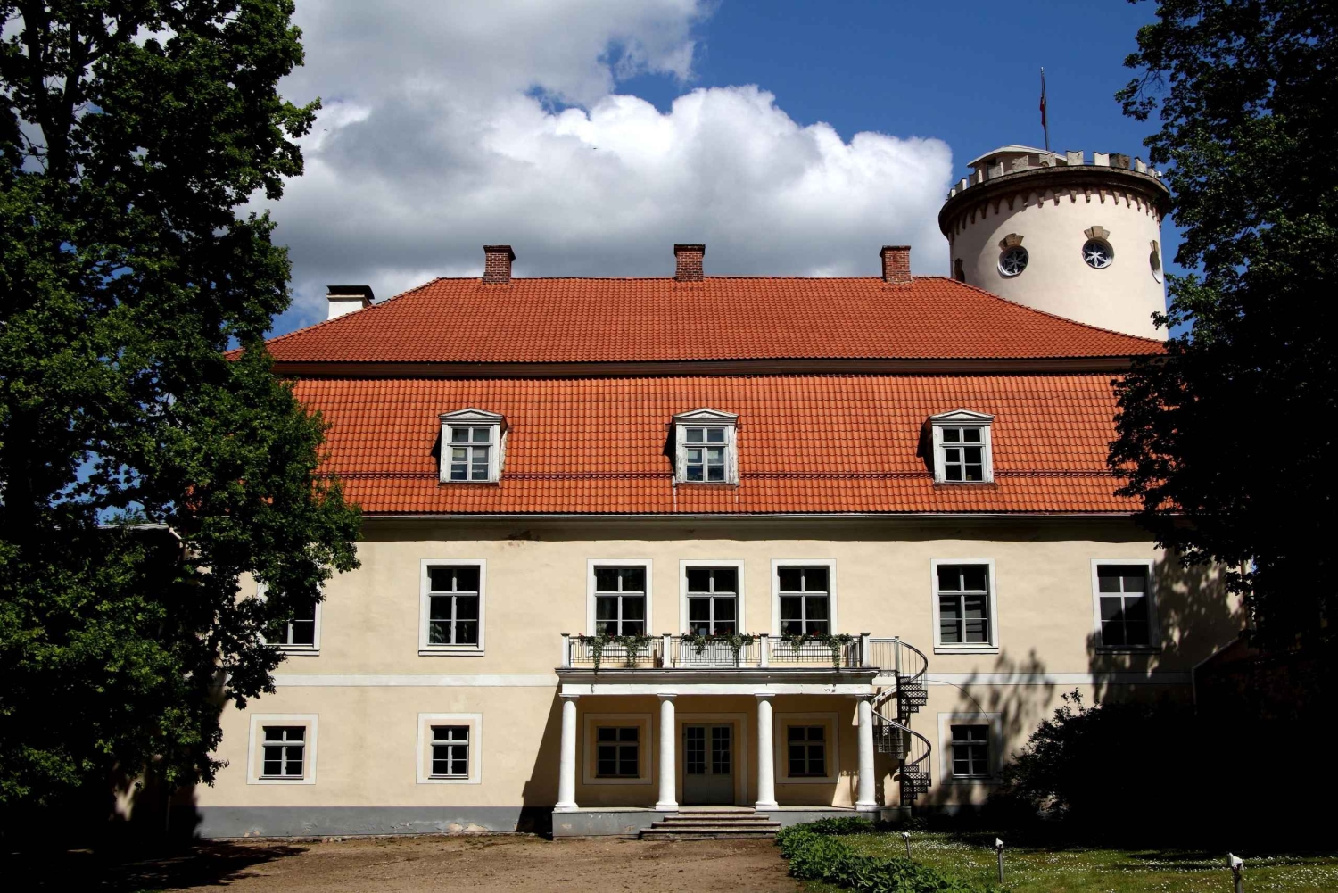 Цесис: средневековое наследие и природные сокровища