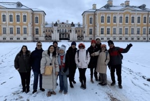 Riga: Bauska Castle, Rundale Palace and Hill of Crosses Trip