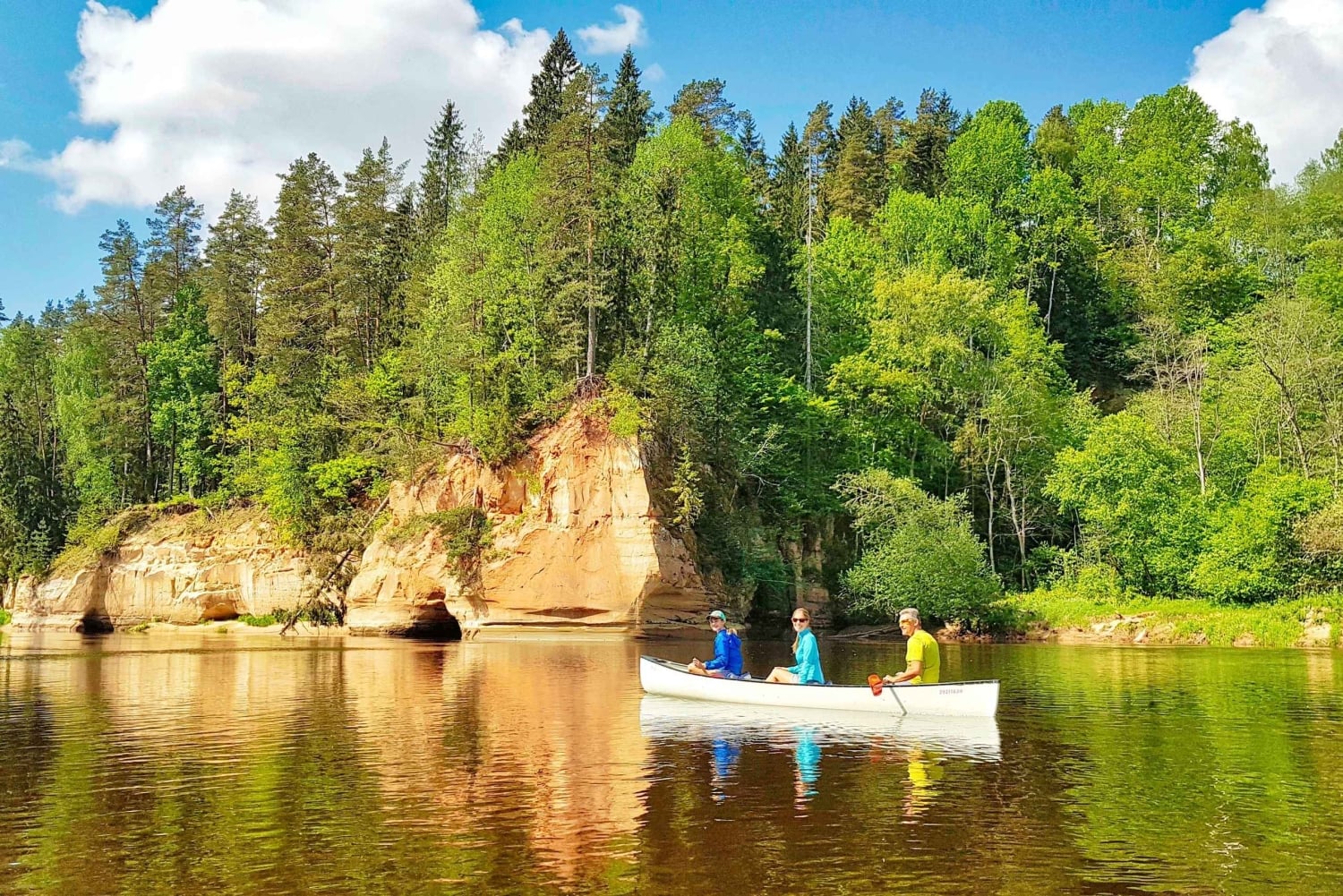 Desde Riga: Excursión de un día entero en kayak por el pintoresco valle del río Gauja
