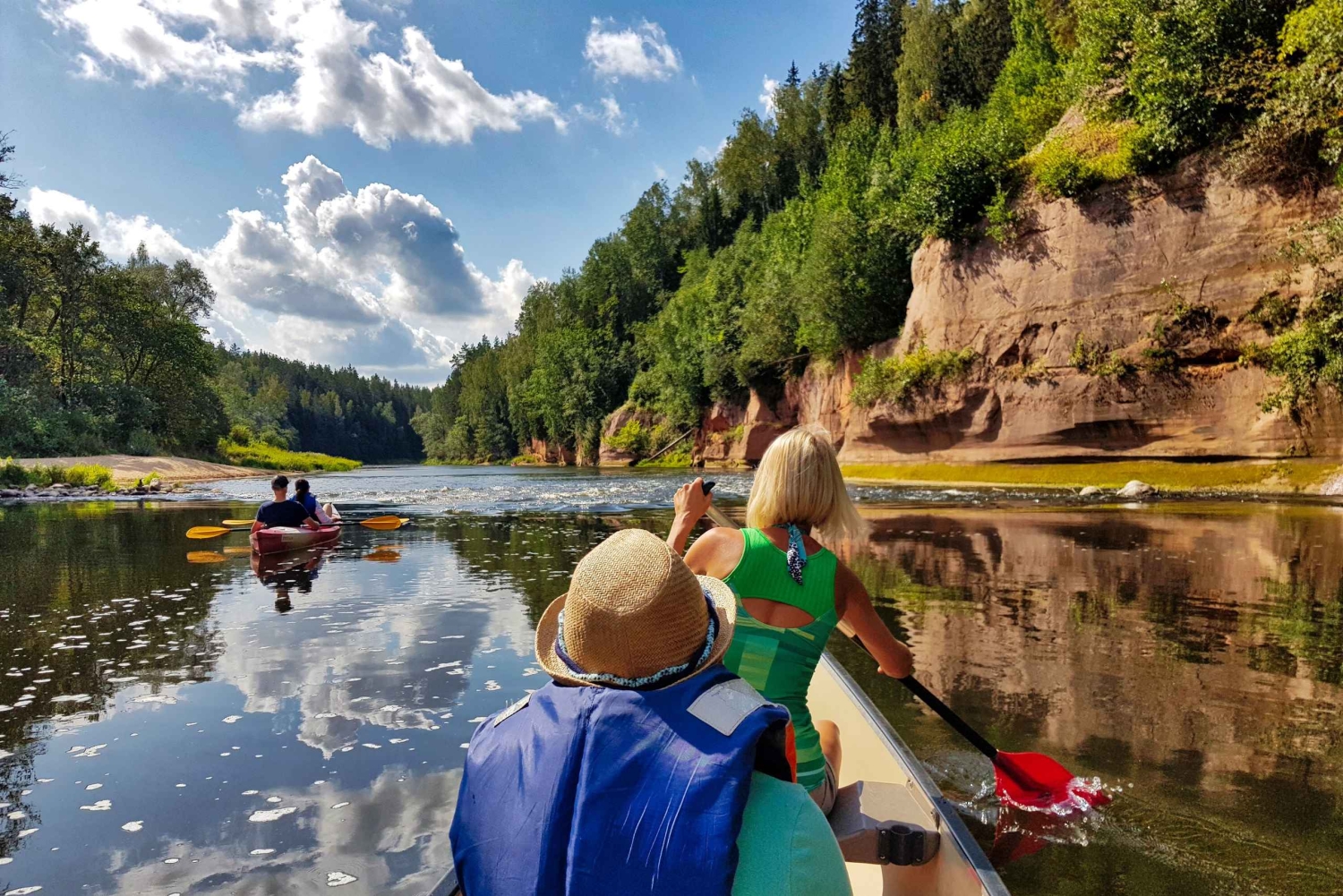 Desde Riga: Excursión de un día entero en kayak por el pintoresco valle del río Gauja