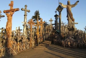 Vanuit Riga: Kruisenheuvel en Jelgava edelsteentocht