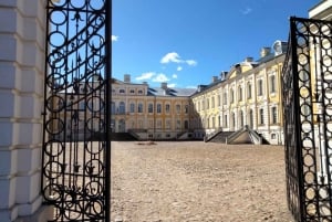 Fra Riga: Heldagsutflukt til korshøyden, Bauska og Rundale