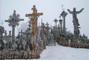 Depuis Riga : excursion à la colline des croix et charme de Jelgava