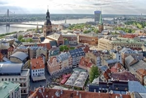 Van Vilnius: privétransfer naar Riga met sightseeing