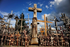 Riga: Hill of Crosses, Rundāle Palace, & Bauska Castle Tour