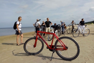 Jurmala: Sea Resort Bike Tour with Guide