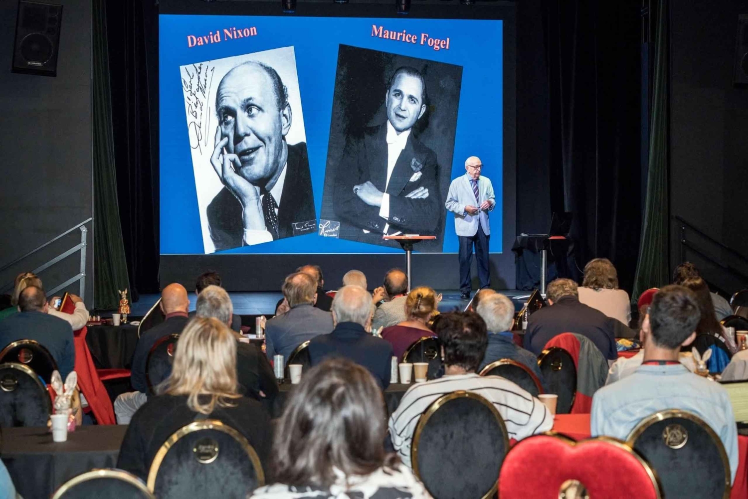 Riga mystique : un spectacle de magie en promenade