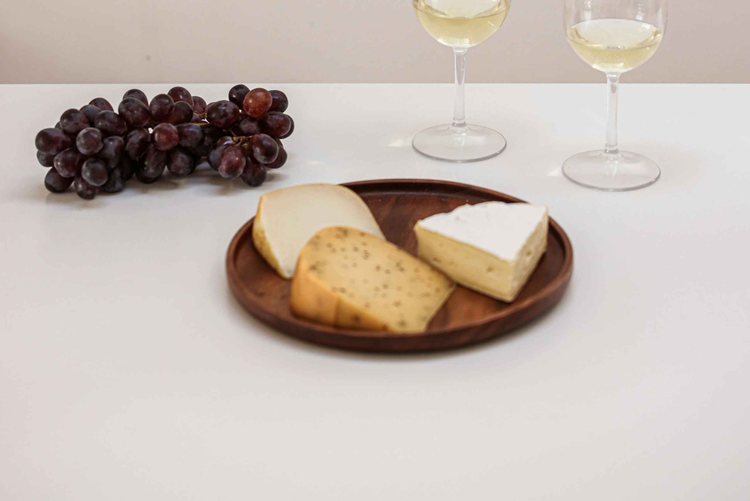 Tour a pie por el casco antiguo con cata de vino y queso de Letonia