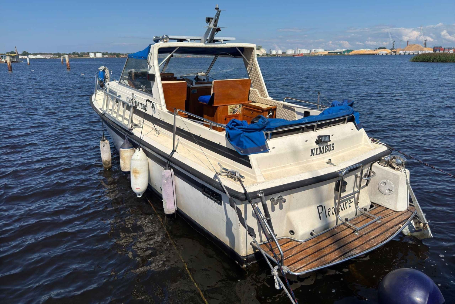 Private Bootstour. Entdecke mit uns das magische Riga vom Wasser aus