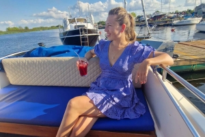 Private Bootstour. Entdecke mit uns das magische Riga vom Wasser aus