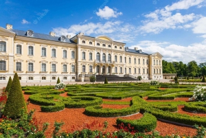 Private Castle tour from Riga:Rundale, Bauska+Hill of Cross