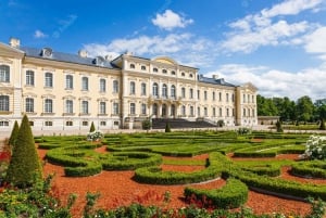 Visite privée des châteaux de Riga : Rundale, Bauska+Colline de la Croix