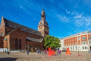 Private Old Town Walking Tour + Livu Square Observation deck