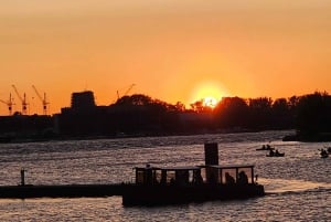 Riga: Private evening/sunset boat tour