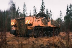 Paseo en tanque real en Riga, Letonia