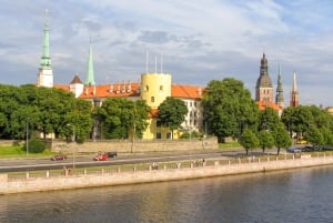 Riga: 2 day Hop-On Hop-Off Grand Tour/Stadtrundfahrt