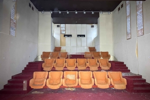 Riika: Hylätyn rakennuksen tutkimusretki kuljetuksella