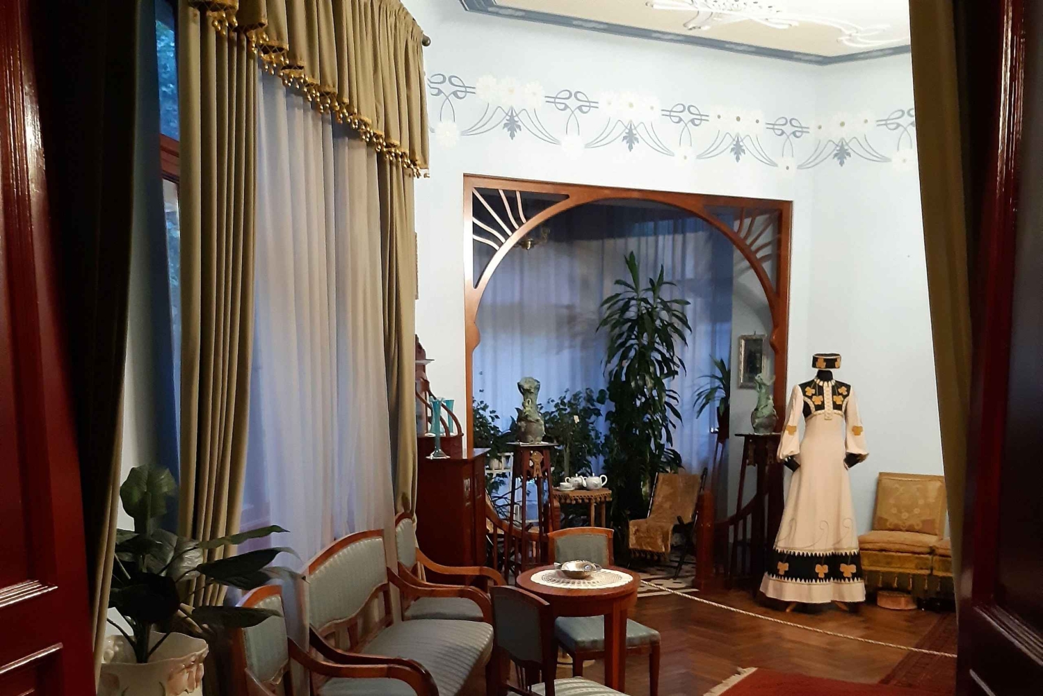 Riika: jugendtyylin kohokohdat ja jugendmuseon vierailu