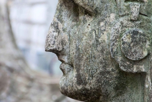 Riga: Art Nouveau Walking Tour with Welcome Drink