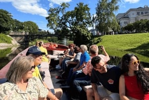 Riga: Kanalbåttur med velkomstdrink og audioguide
