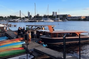 Riga: Kanalbåttur med velkomstdrink og audioguide