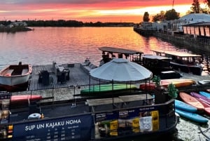 Riga: Kanalbåttur med velkomstdrink og audioguide